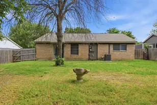 5725 Macneill Dr, Haltom City, TX 76148 - Photo 28