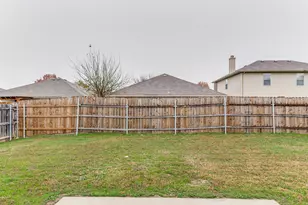 14048 Firebush Ln, Fort Worth, TX 76052 - Photo 12