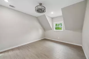 801 W Morphy St, Fort Worth, TX 76104 - Photo 22