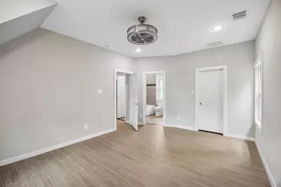 801 W Morphy Street, Fort Worth, TX 76104 - Photo 18