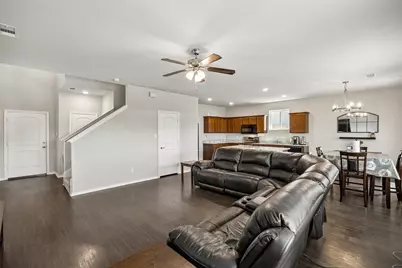 245 Michelle Drive, Grand Prairie, TX 75051 - Photo 12