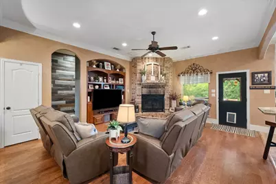1103 Louise Lane, Ennis, TX 75119 - Photo 6