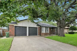 2421 Meadow Vw, Bedford, TX 76021 - Photo 2