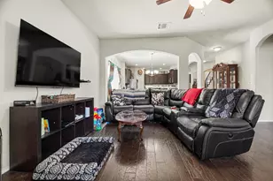 8909 Tenderfoot Ln, Aubrey, TX 76227 - Photo 4
