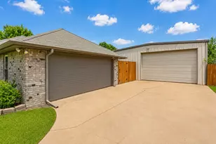 302 Anita Ln, Waxahachie, TX 75165 - Photo 2