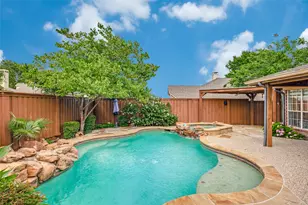 1417 Honey Locust Dr, Plano, TX 75023 - Photo 2