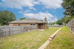 1400 Horseshoe Bend Ct, Fort Worth, TX 76131 - Photo 32