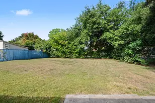 2614 Branch Oaks Dr, Garland, TX 75043 - Photo 18