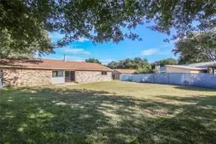 2614 Branch Oaks Dr, Garland, TX 75043 - Photo 4