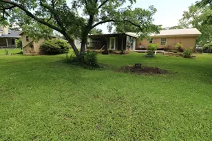 270 SE 26th St, Paris, TX 75460 - Photo 22