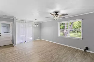 3408 Hanover Ln, Irving, TX 75062 - Photo 6