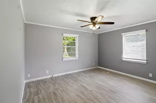 3408 Hanover Ln, Irving, TX 75062 - Photo 8