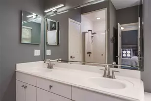 829 Woodridge Dr, Fort Worth, TX 76120 - Photo 20