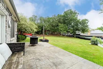 829 Woodridge Drive, Fort Worth, TX 76120 - Photo 32
