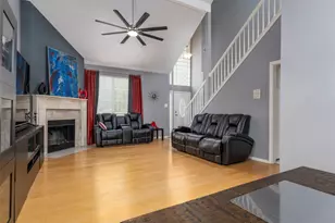 829 Woodridge Dr, Fort Worth, TX 76120 - Photo 8