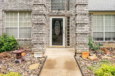 829 Woodridge Drive, Fort Worth, TX 76120 - Photo 4