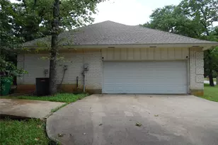 1912 Druid Ln, Fort Worth, TX 76112 - Photo 4