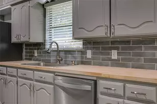 628 S Walker St, Mesquite, TX 75149 - Photo 8