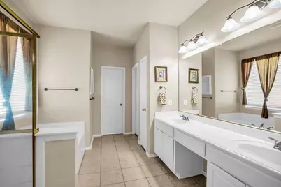 5700 White Pine Drive, McKinney, TX 75070 - Photo 22