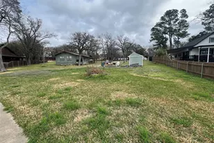 135 Island Park Dr, Gun Barrel City, TX 75156 - Photo 12