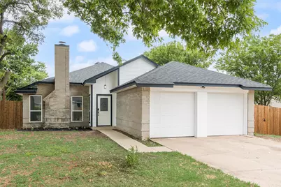 204 Hollywood Drive, Glenn Heights, TX 75154 - Photo 1