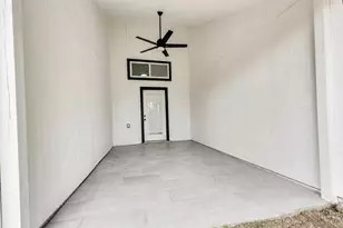 204 Hollywood Dr, Glenn Heights, TX 75154 - Photo 16