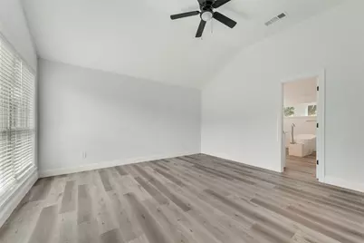 204 Hollywood Drive, Glenn Heights, TX 75154 - Photo 10