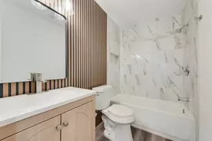 204 Hollywood Dr, Glenn Heights, TX 75154 - Photo 14