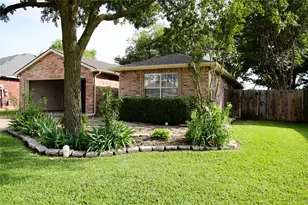 147 Southlake Dr, Rockwall, TX 75032 - Photo 1