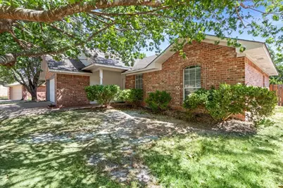 706 Rolling Hills Drive, Hewitt, TX 76643 - Photo 1