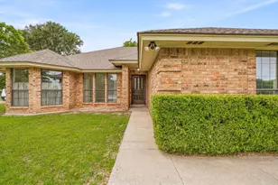 145 Deer Creek Dr, Aledo, TX 76008 - Photo 2