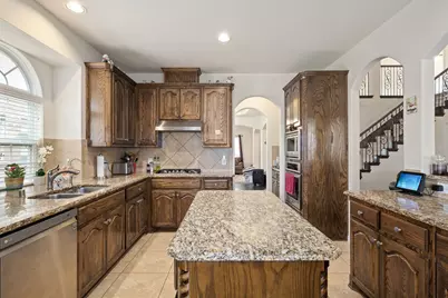11637 Gatesville Drive, Frisco, TX 75035 - Photo 8