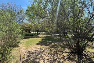 206 Ritchey St, Gainesville, TX 76240 - Photo 34