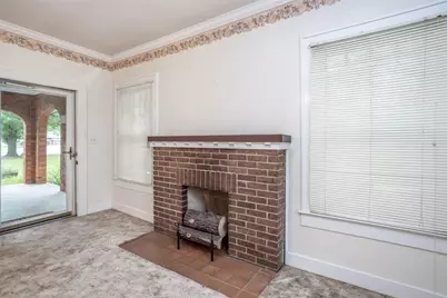 206 Ritchey Street, Gainesville, TX 76240 - Photo 8