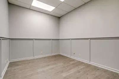 1340 S Main Street, Grapevine, TX 76051 - Photo 18