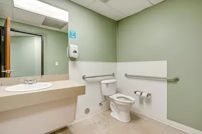 1340 S Main Street, Grapevine, TX 76051 - Photo 16