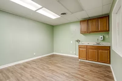 1340 S Main Street, Grapevine, TX 76051 - Photo 14