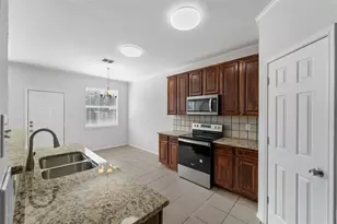 4506 Stirling Dr, Garland, TX 75043 - Photo 2