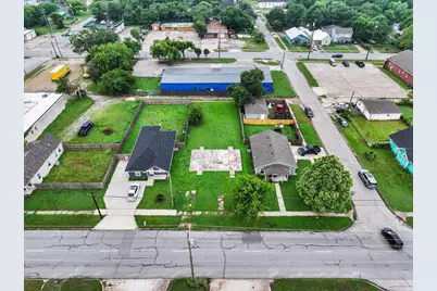 806 E Houston Street, Sherman, TX 75090 - Photo 4