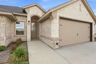 1366 Oleander Dr, Tolar, TX 76476 - Photo 4