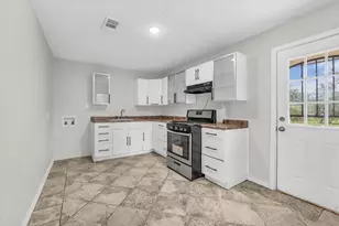 612 Dunbar St, Waco, TX 76704 - Photo 6