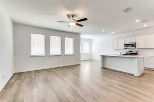 9720 Buffalo Rdg Rd, Fort Worth, TX 76036 - Photo 2
