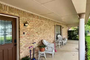 703 S Colorado St, Whitney, TX 76692 - Photo 6