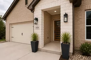 546 Roberts Run, Sherman, TX 75092 - Photo 2