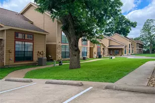 2410 S 2nd St, Waco, TX 76706 - Photo 2