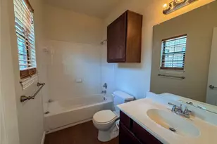 2410 S 2nd St, Waco, TX 76706 - Photo 12