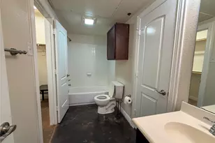 2410 S 2nd St, Waco, TX 76706 - Photo 10