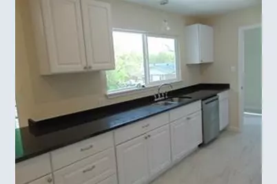 2918 Ashglen Drive, Garland, TX 75043 - Photo 8