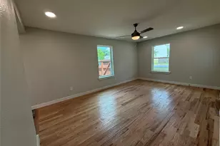 307 N 4th St, Crandall, TX 75114 - Photo 4