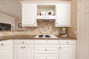305 Chantilly Ct, Hurst, TX 76054 - Photo 18